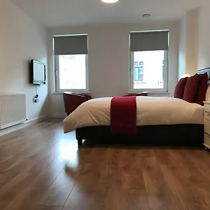 Greens End House 3* London